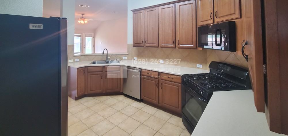4500 Heritage Well Ln - Photo 2 of 13