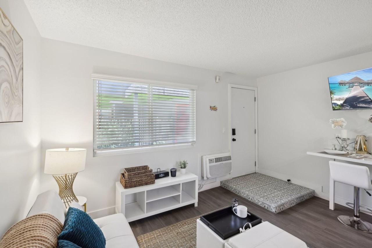 Leasing Now! - Groov Studios - Photo 4 of 26