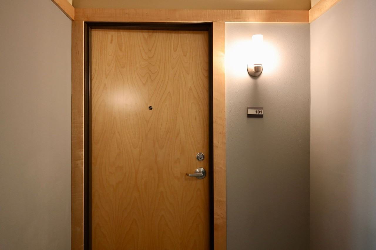 The Medallion - Photo 2 of 50