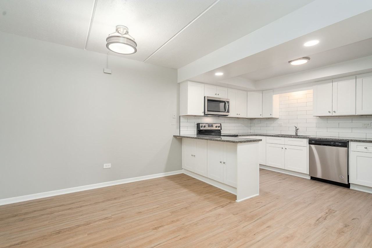 21 S Waiola Apartments - Photo 2 of 18