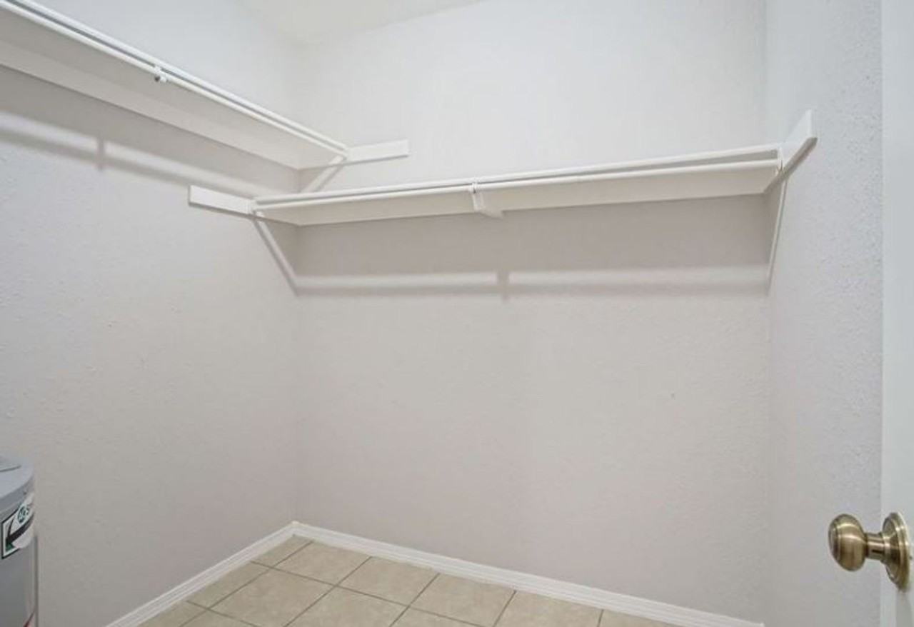 Meridian Place Apartments - Photo 5 of 42