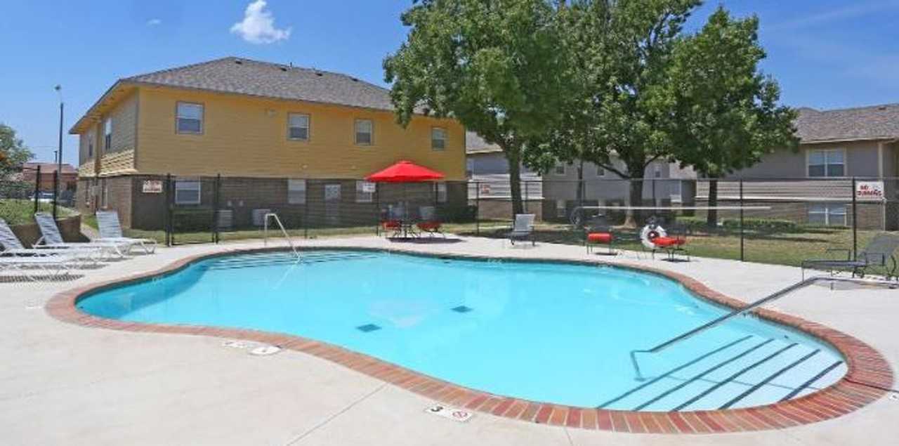 Preston Square Apartments - Photo 2 of 36