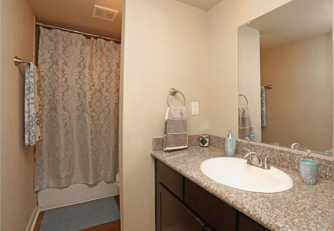 Preston Square Apartments - Photo 7 of 36