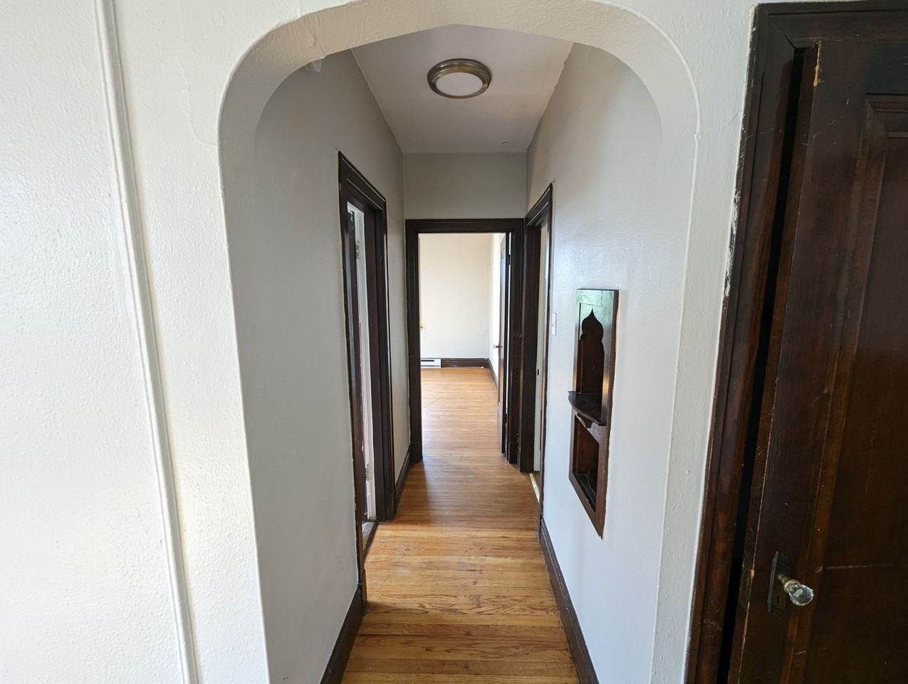 3862-66 South Spring Ave - Photo 4 of 26