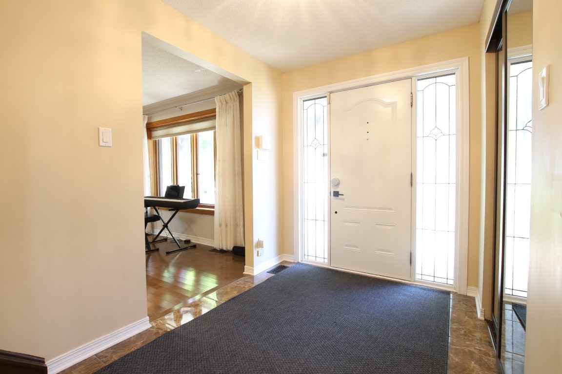 555 Foxview Pl - Photo 2 of 50