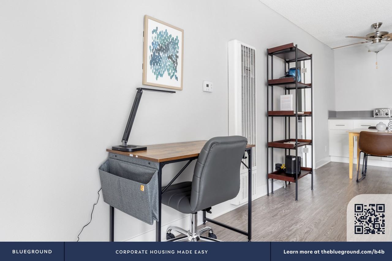 1340 N Poinsettia Pl #450 - Photo 5 of 26