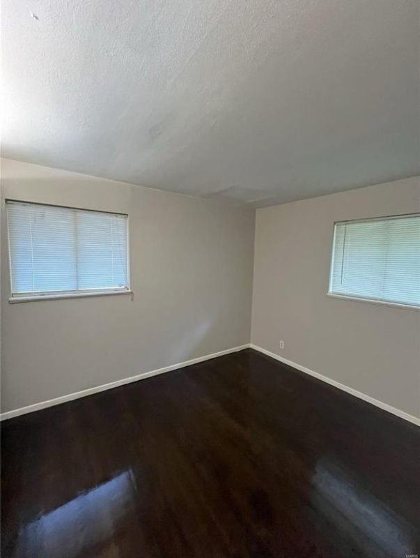 119 Dundee Cir - Photo 4 of 5