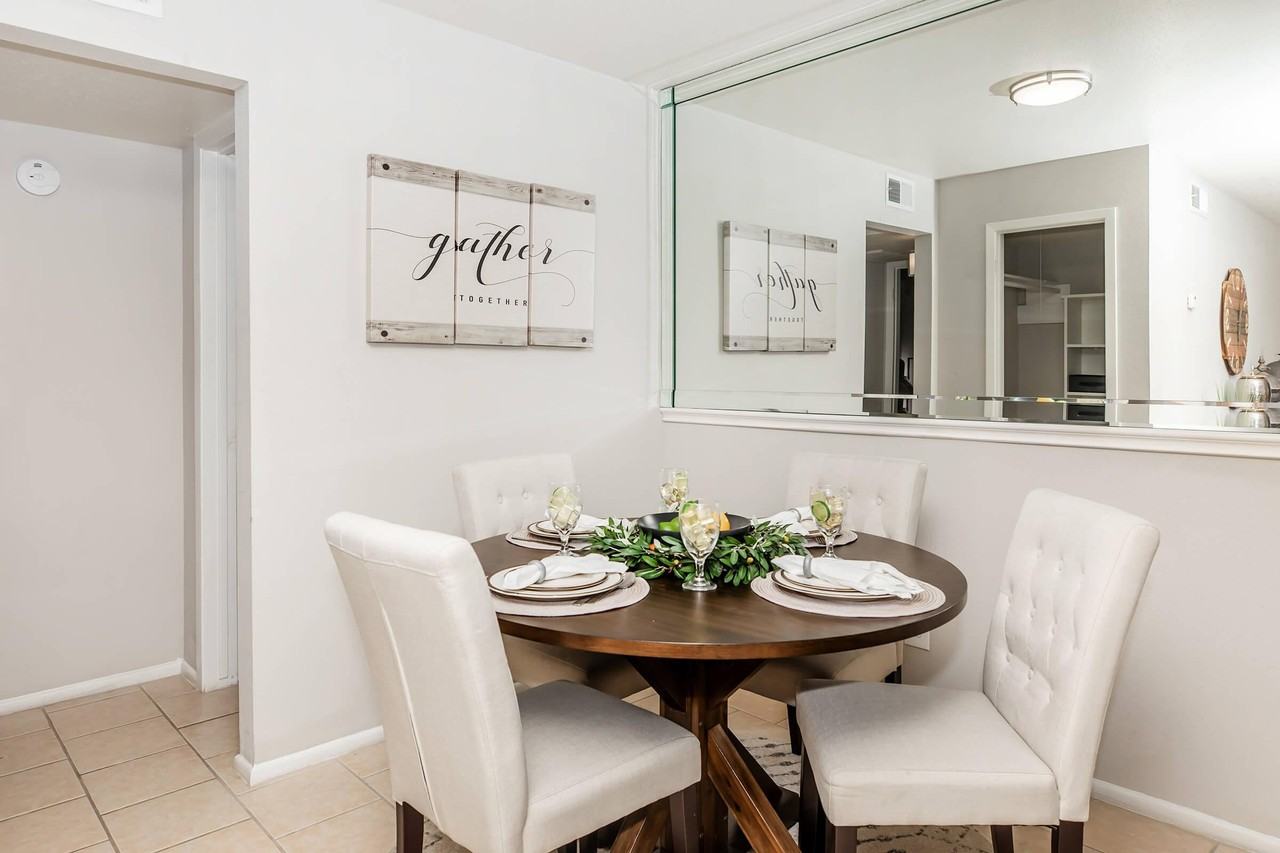 Briar Court Apartments - Photo 5 of 29