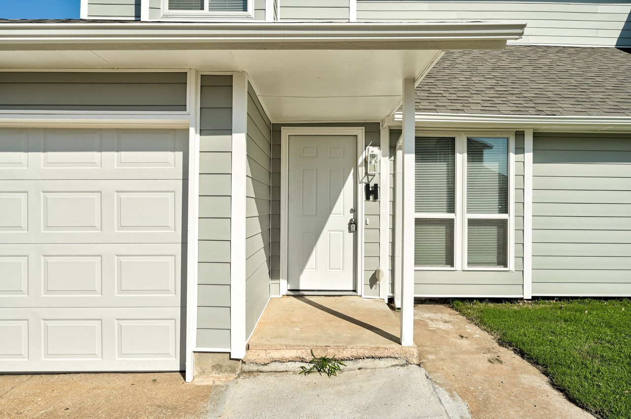 1919 Beaumont Dr #H - Photo 4 of 50