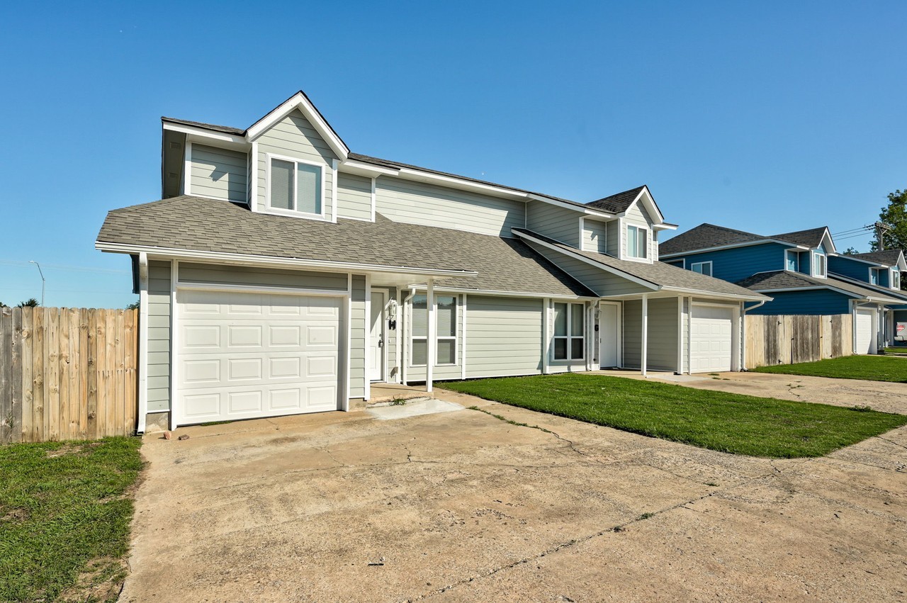 1919 Beaumont Dr #H - Photo 3 of 50