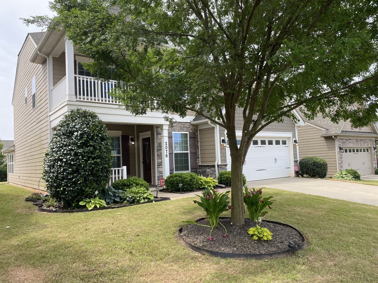 2076 Waverly Ct #NA - Photo 2 of 34