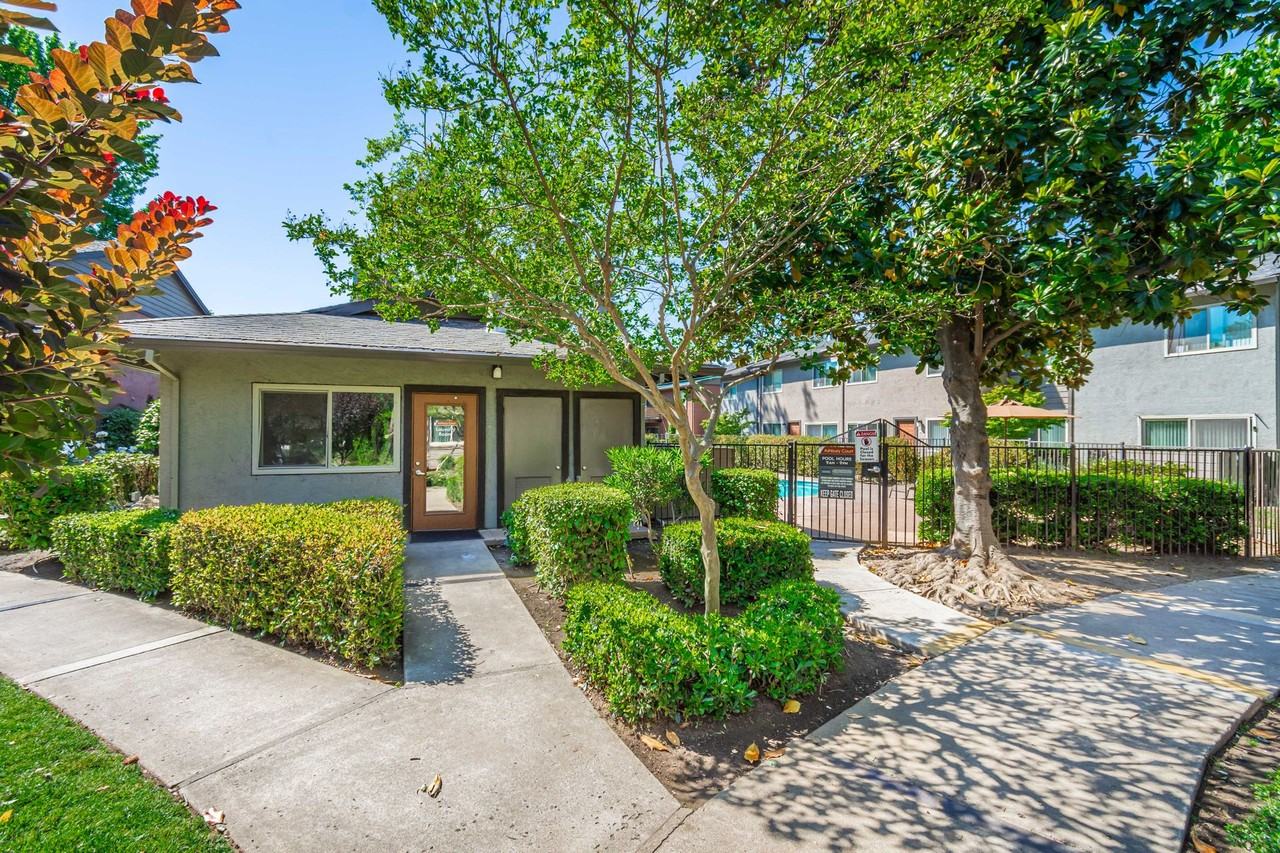 Ashbury Court Apartments - Photo 7 of 37