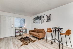 featured image of 5709 E Belknap St