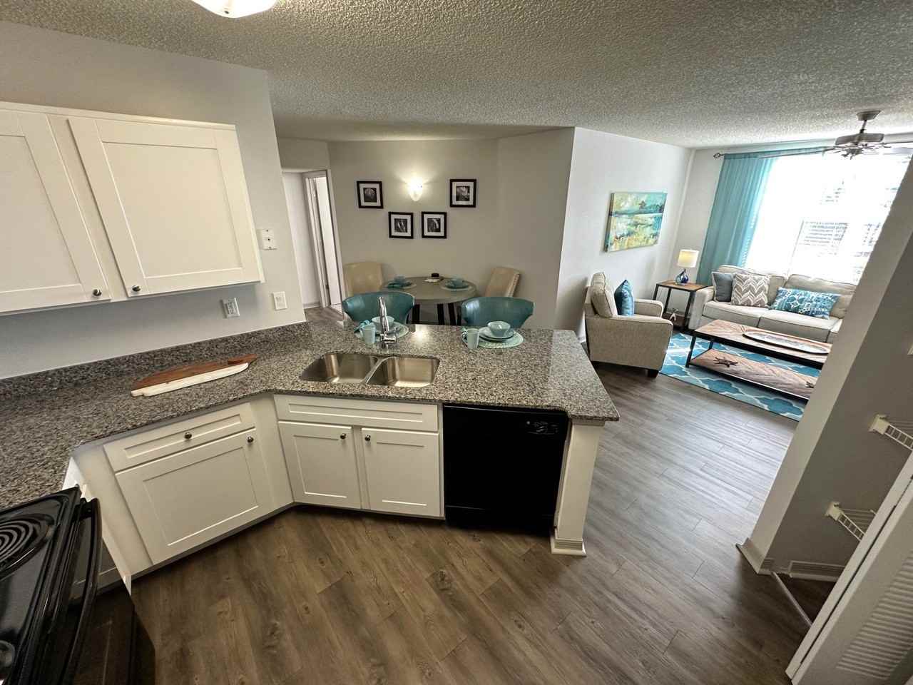 Madalyn Landing - Photo 6 of 41