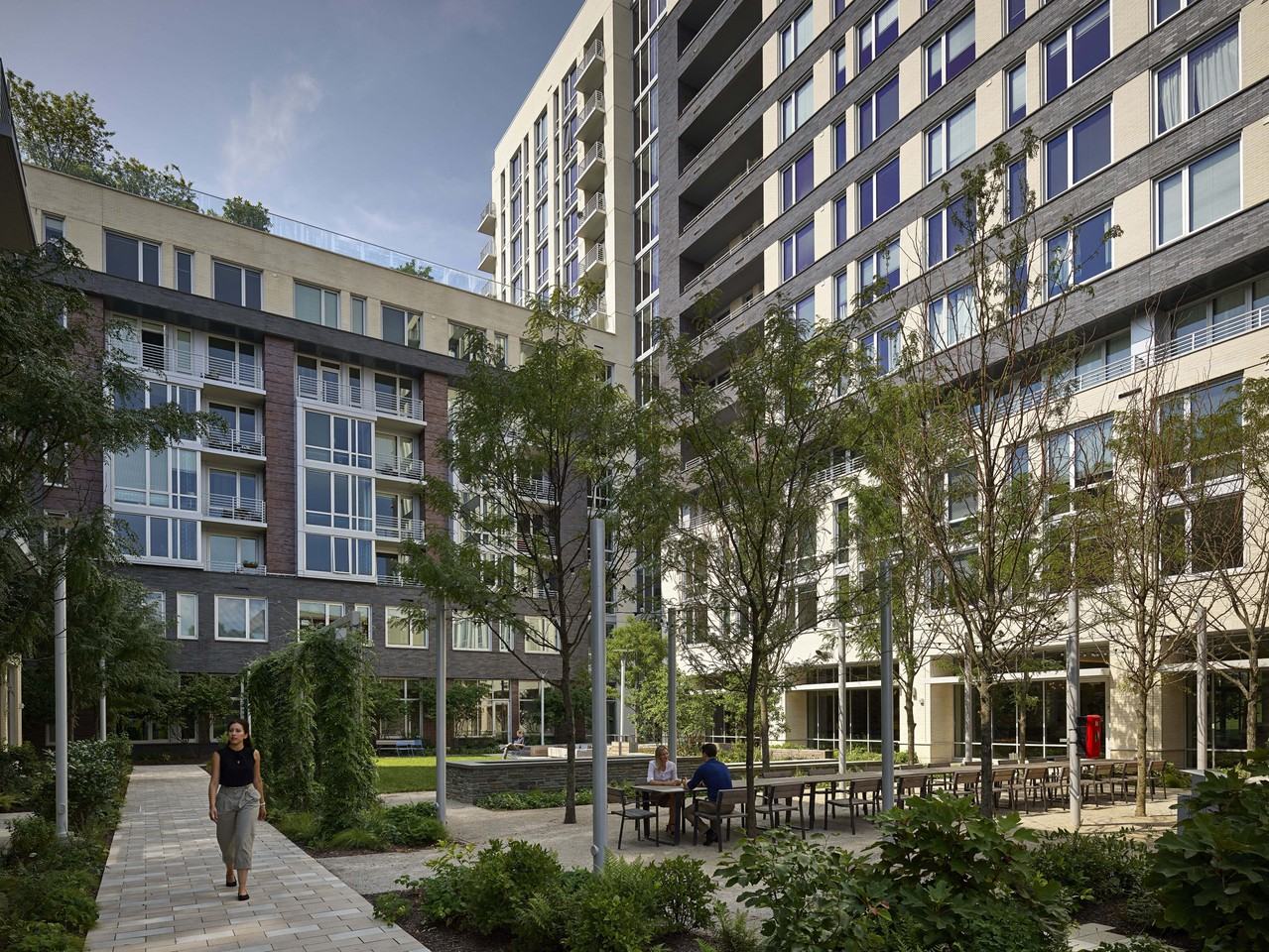 The Pearl - Photo 6 of 42