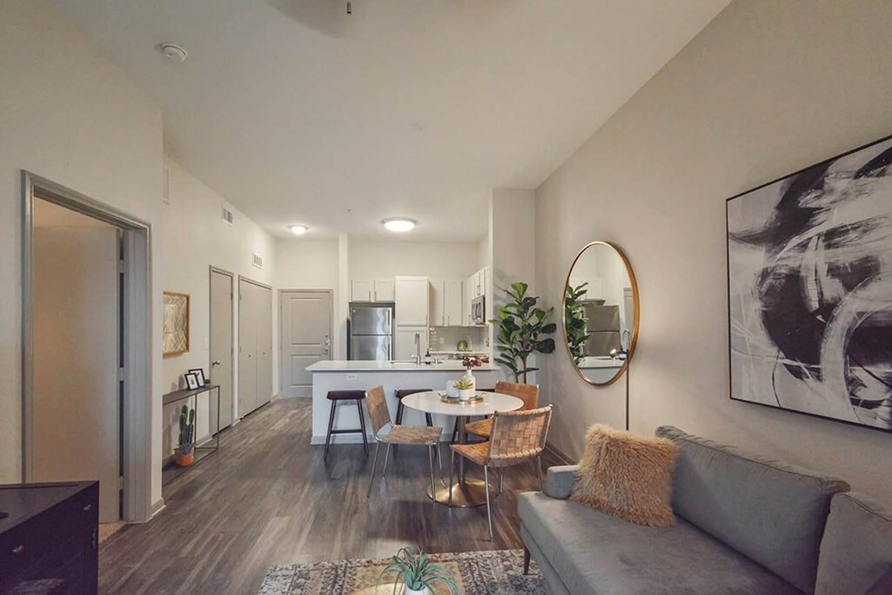 Gramercy on the Park - Photo 5 of 20