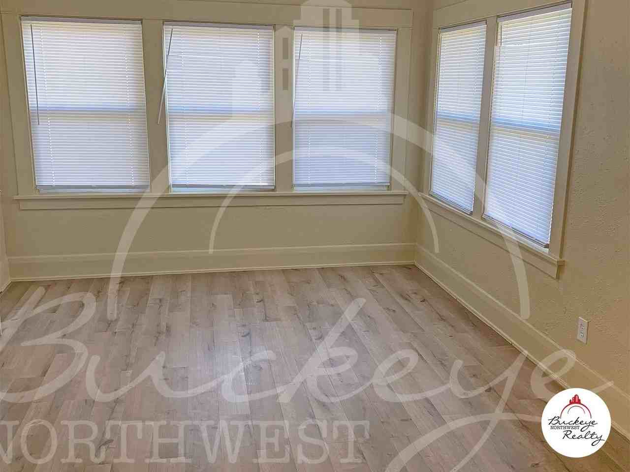 1218 Paxton St - Photo 3 of 8