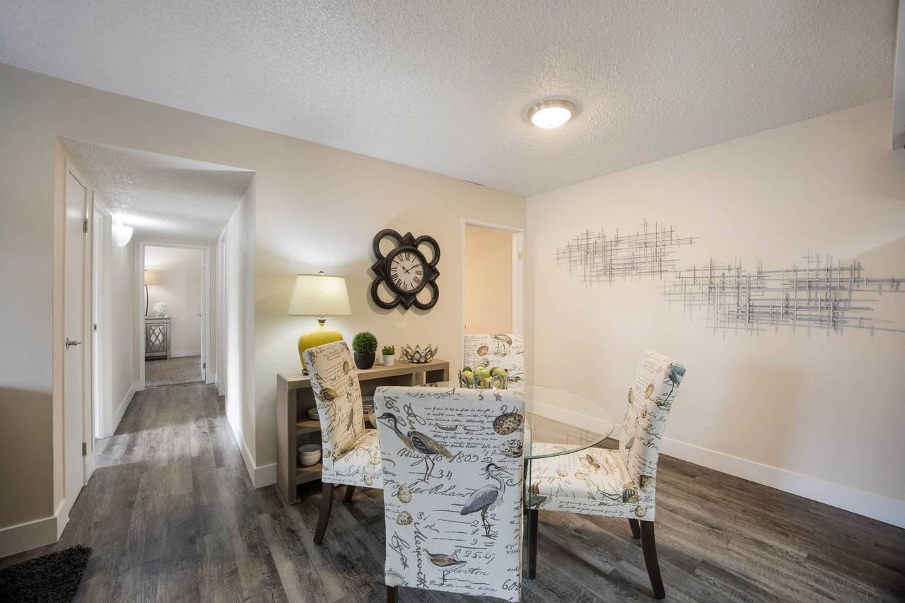 Woodland Hills Apartments - Photo 6 of 37