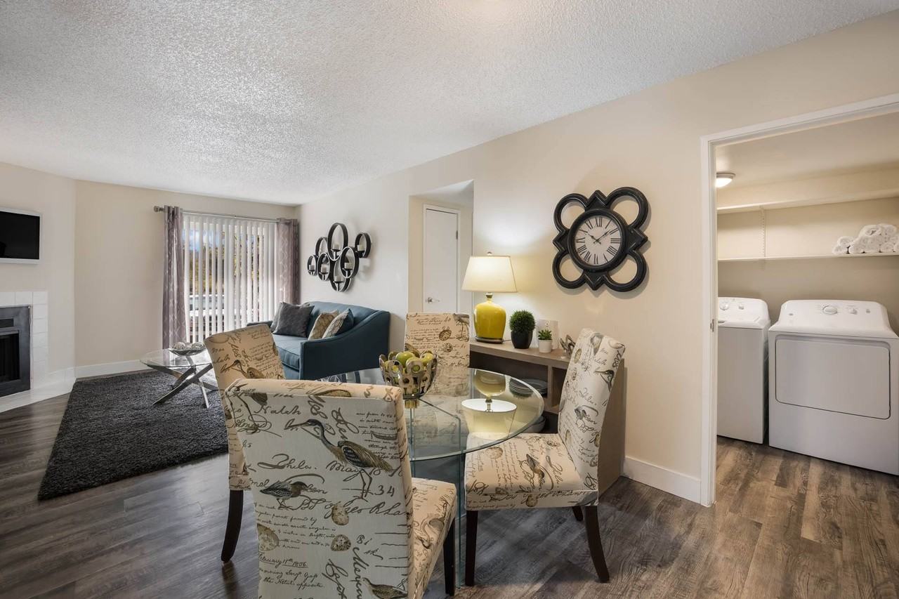 Woodland Hills Apartments - Photo 7 of 37