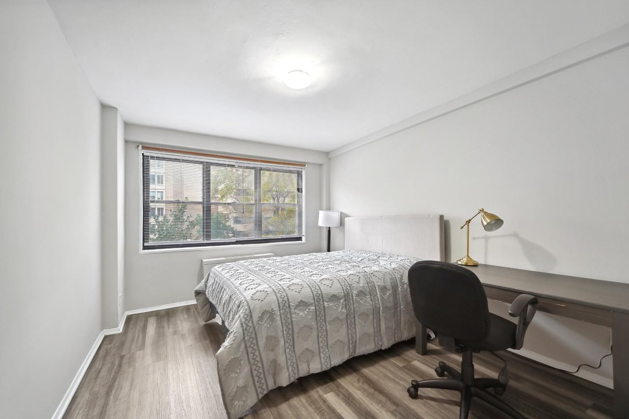 Circle Arms Apartments - Photo 6 of 41