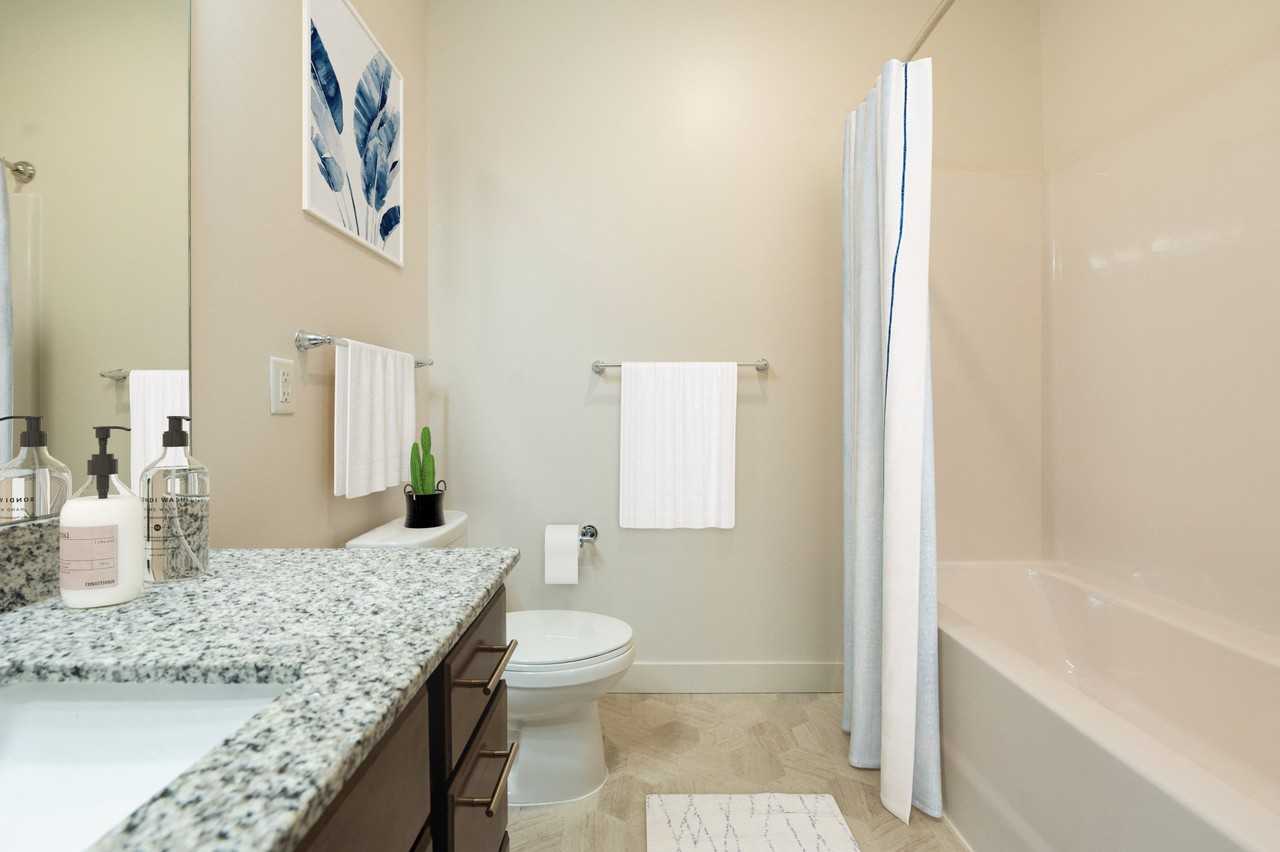 Sonder House - Photo 5 of 41