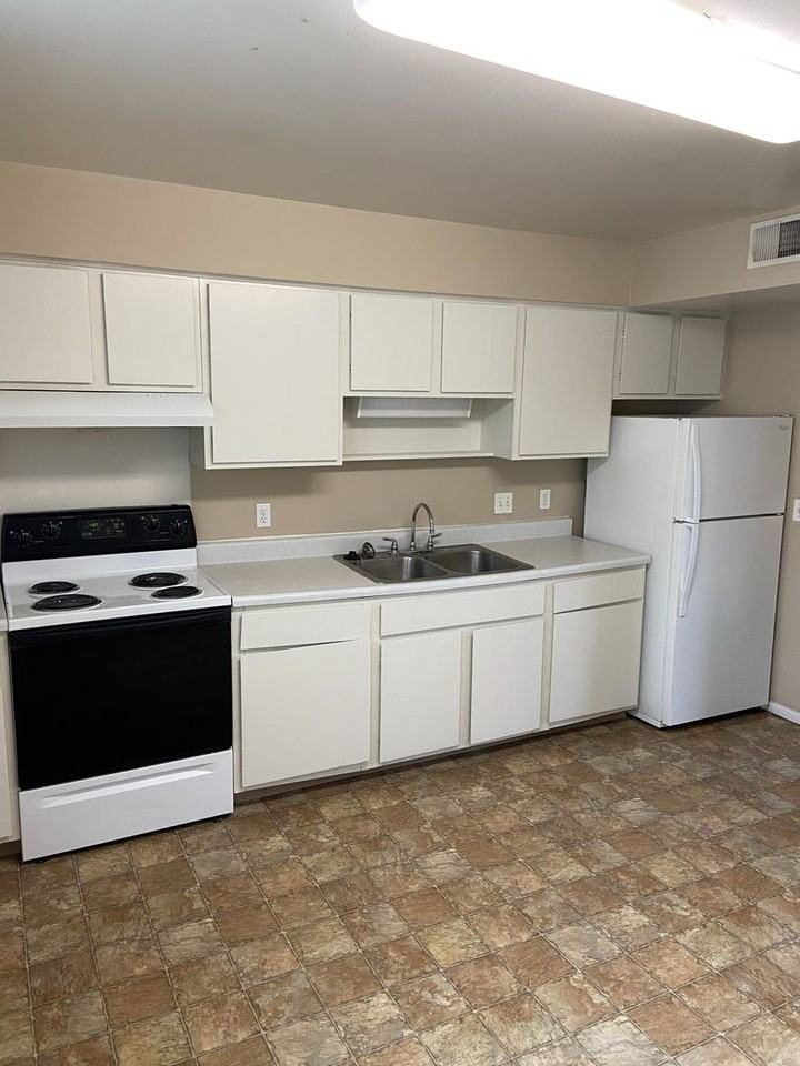 Bel Court Apartments - Photo 7 of 18