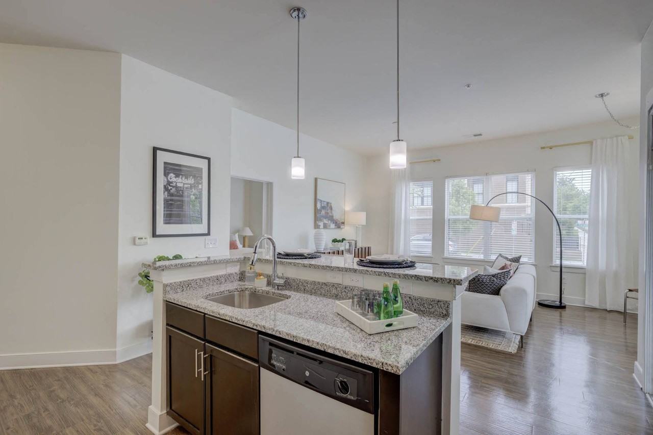 The Lincoln - Photo 3 of 51