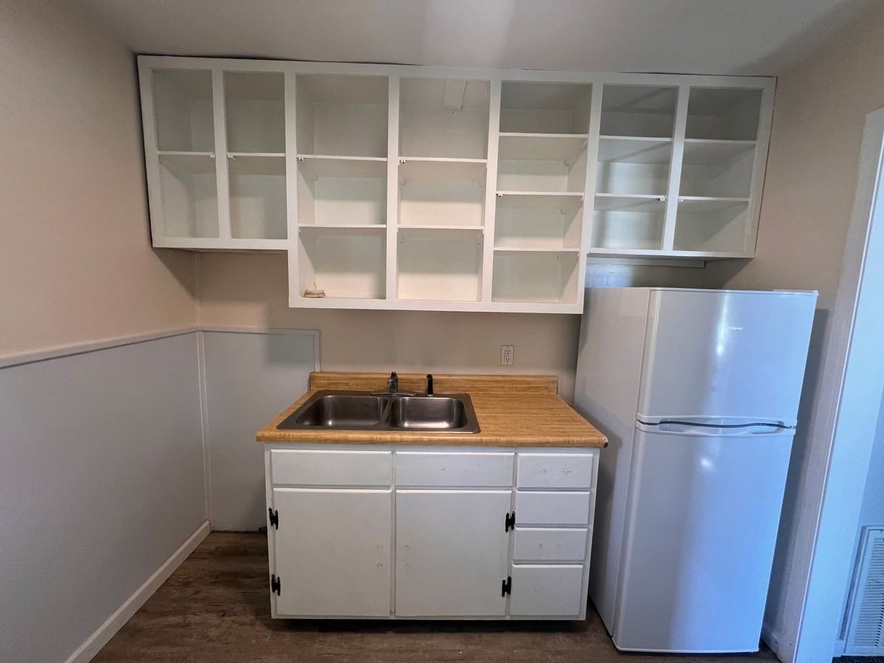 1921 & 1923 S Hackley St - Photo 2 of 10