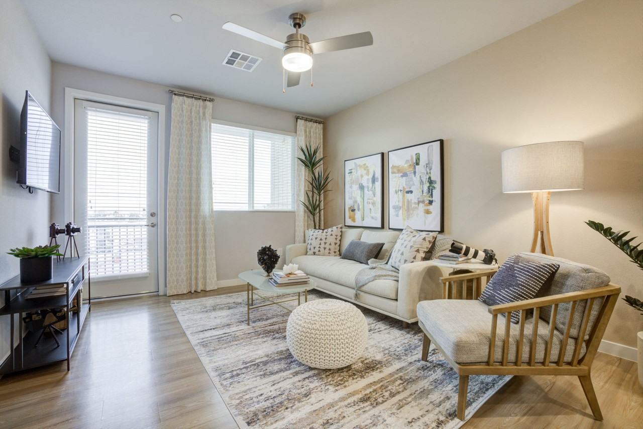 Lucent Scottsdale - Photo 6 of 38