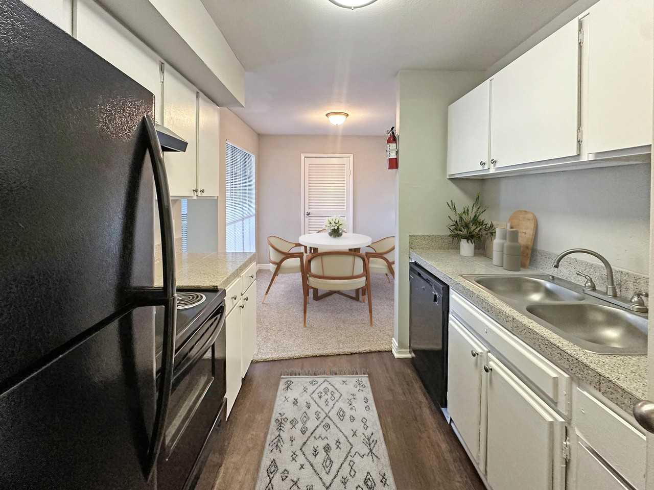 Hayson Creek Apartments - Photo 5 of 34