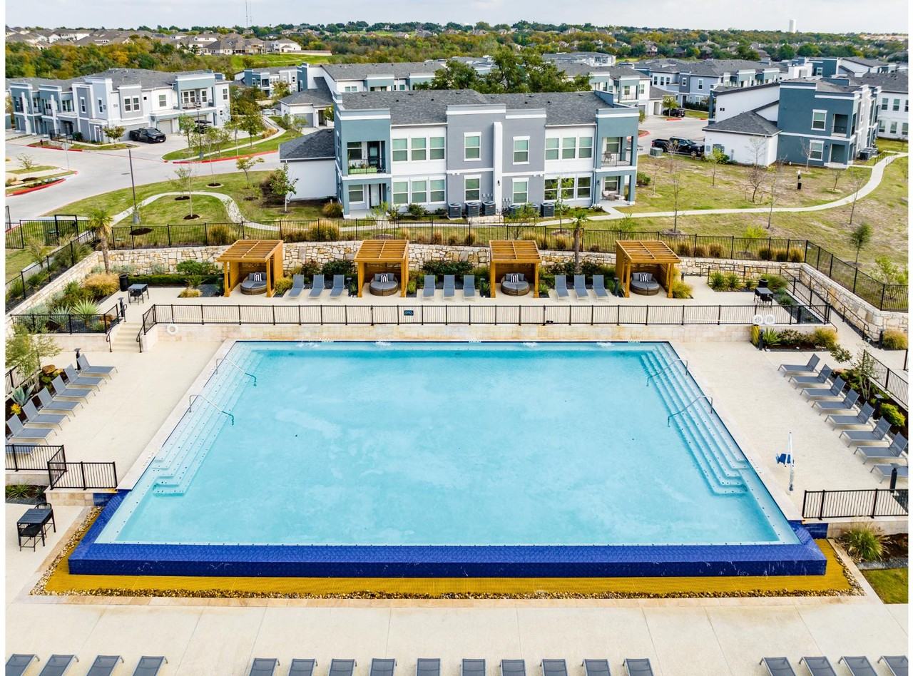 Reveal 54 - Photo 2 of 47