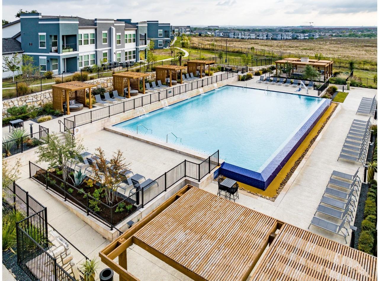 Reveal 54 - Photo 3 of 47