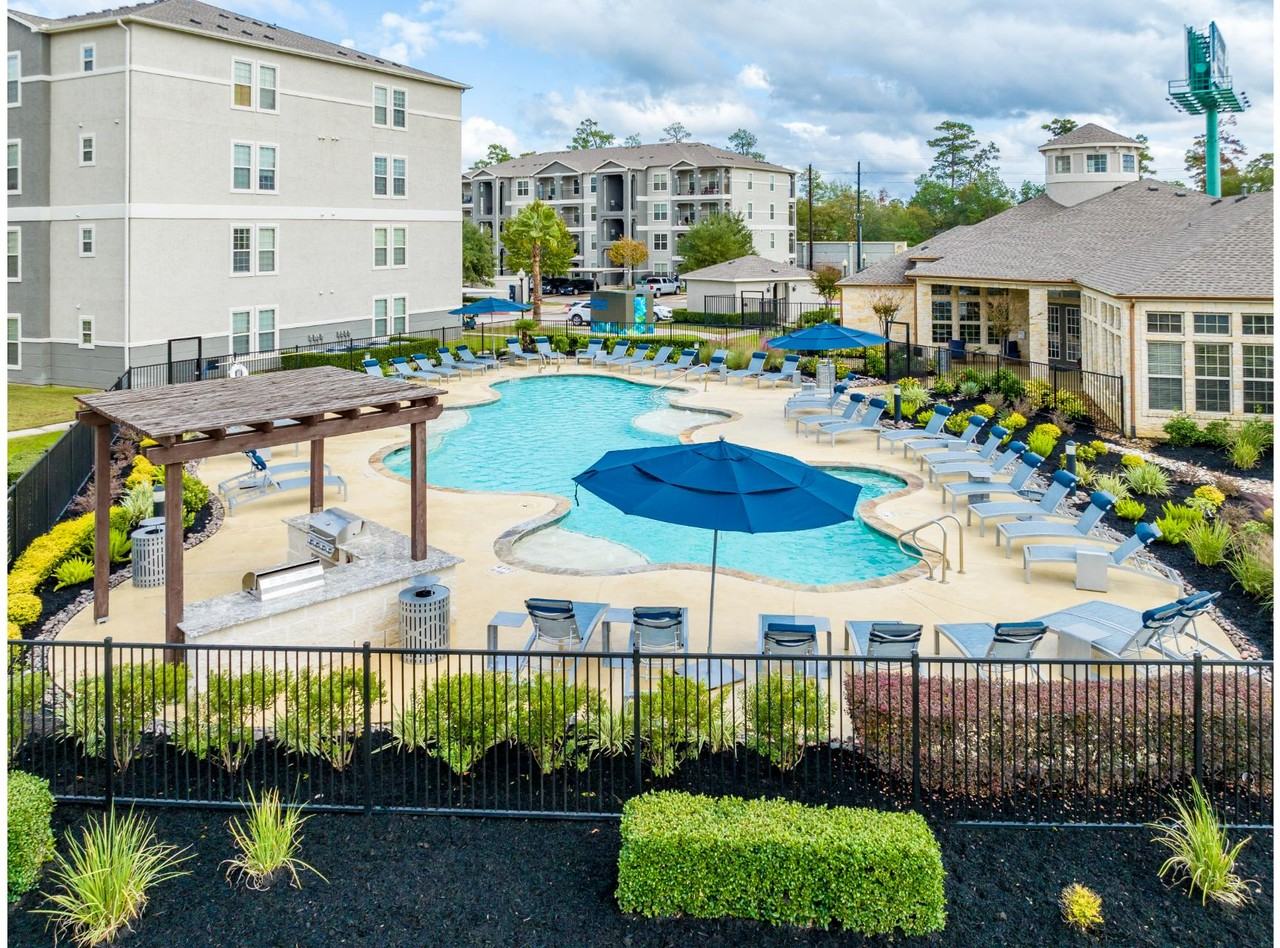 Retreat at Magnolia - Photo 2 of 41