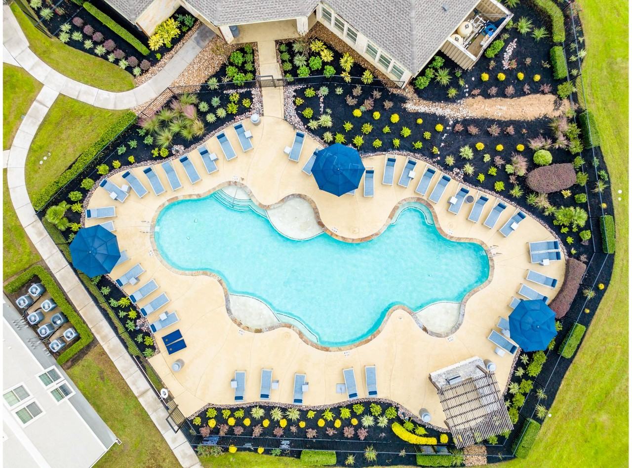 Retreat at Magnolia - Photo 3 of 41