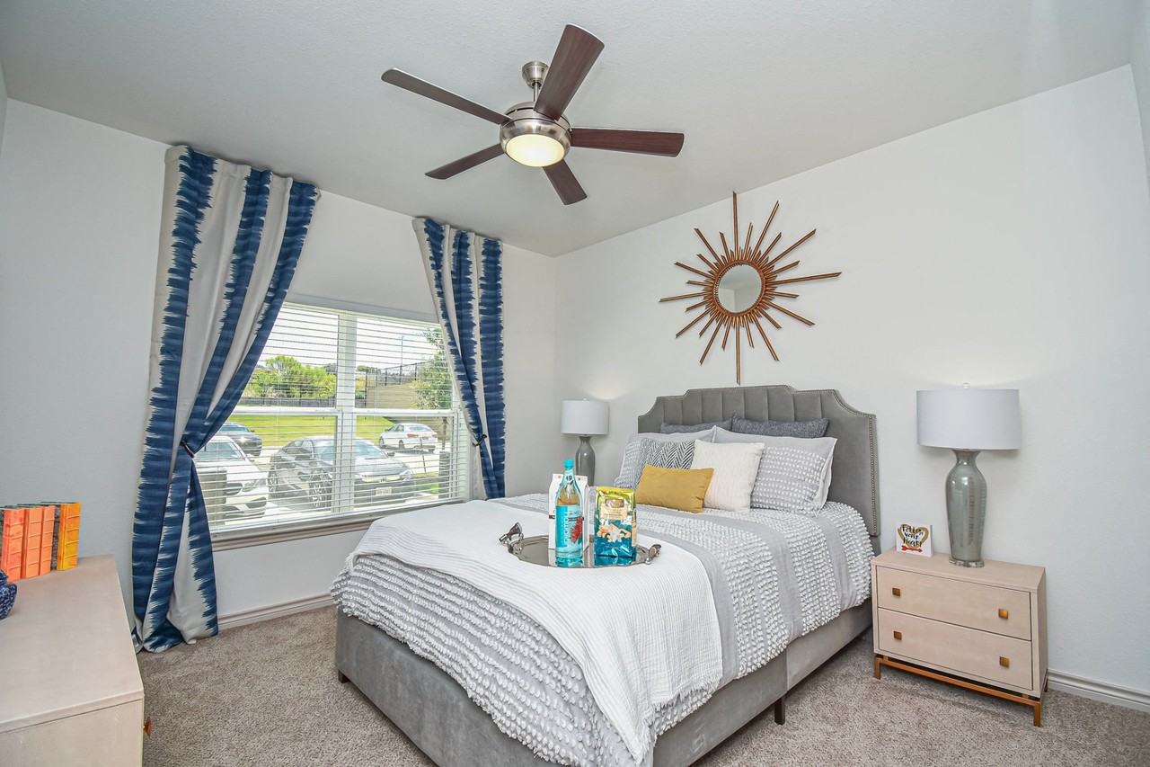 Aspire at Live Oak - Photo 6 of 27