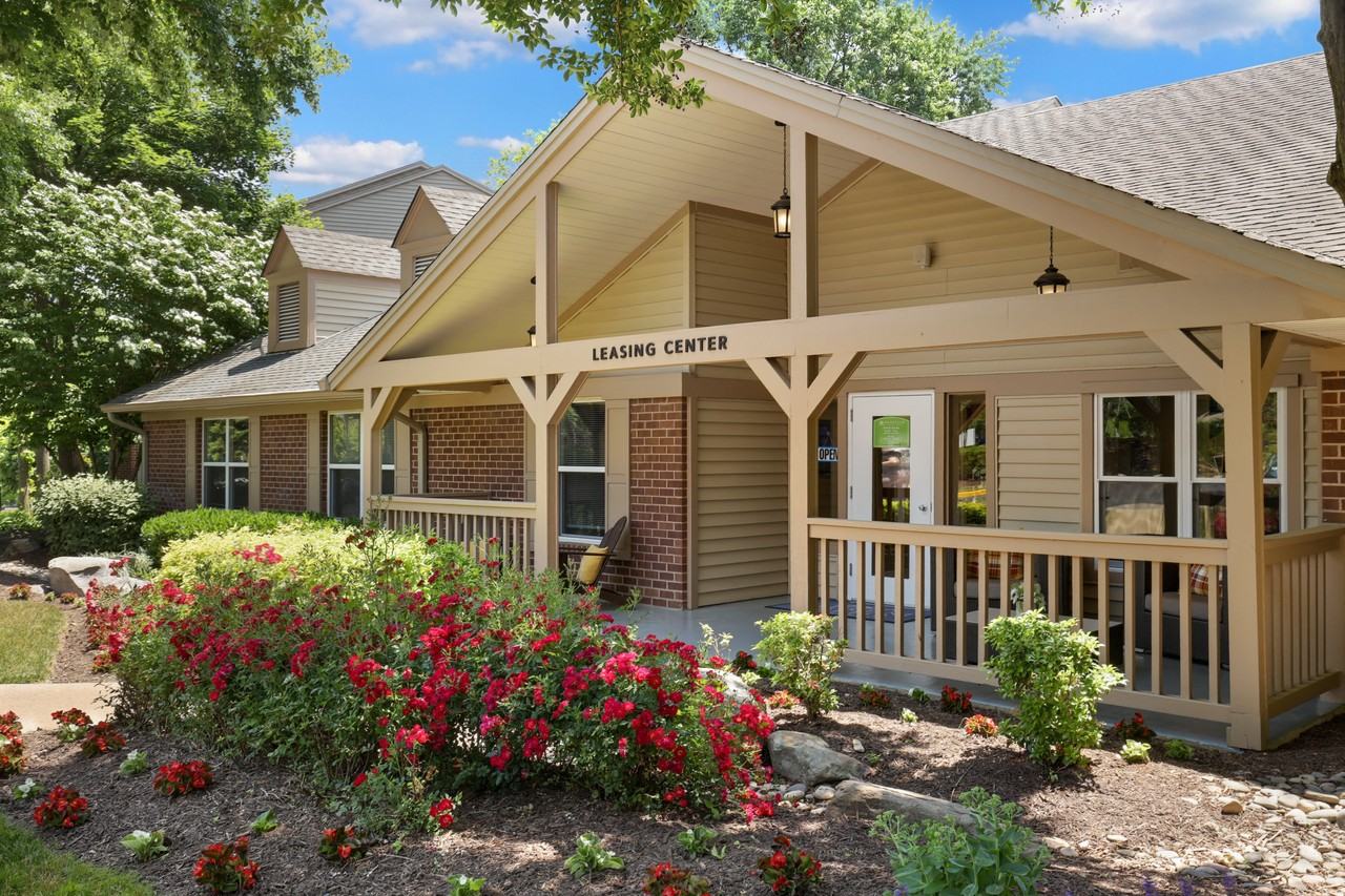 Hunt Club - Photo 3 of 26