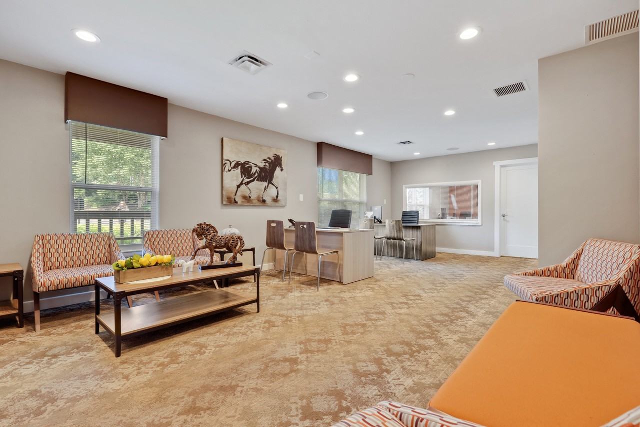 Hunt Club - Photo 7 of 26