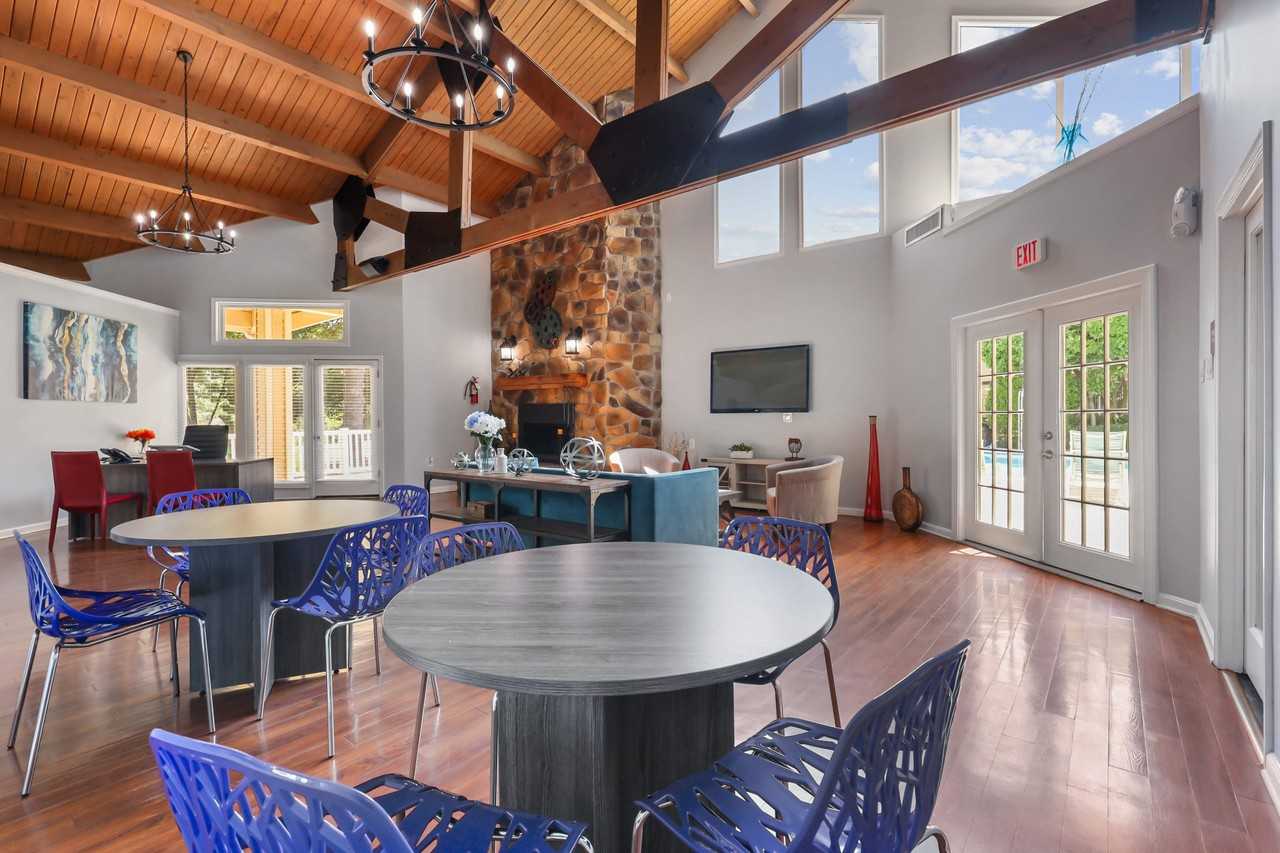 Stonecreek Club Apartments - Photo 5 of 33