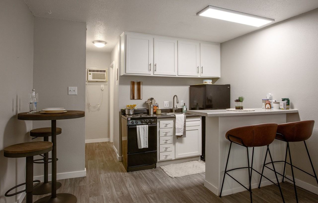 Encanto Lofts Apartments - Photo 3 of 36