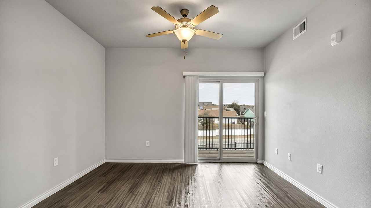 Sendero Ridge Apartments - Photo 6 of 36