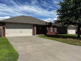 featured image of 210 Regency Drive #1