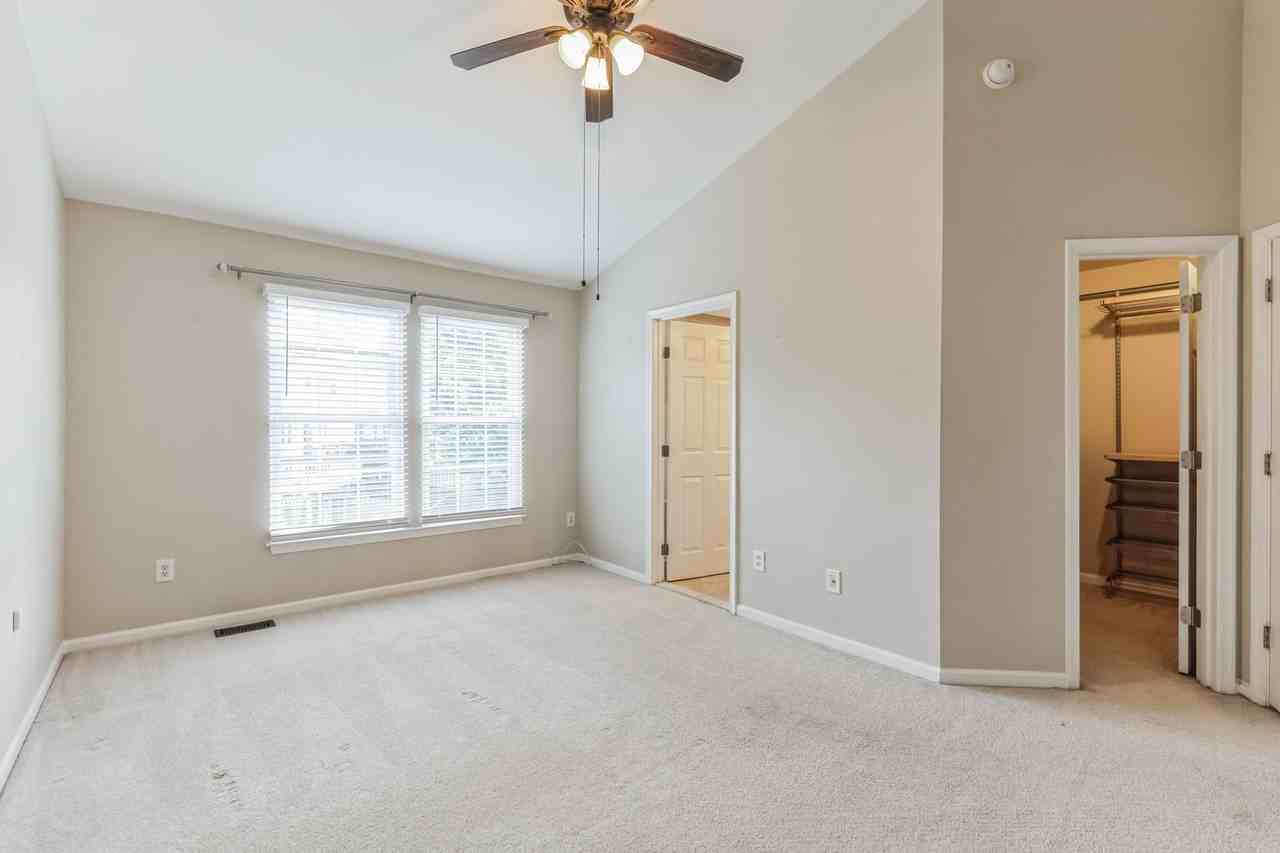 5201 Dunstable Ln - Photo 7 of 15