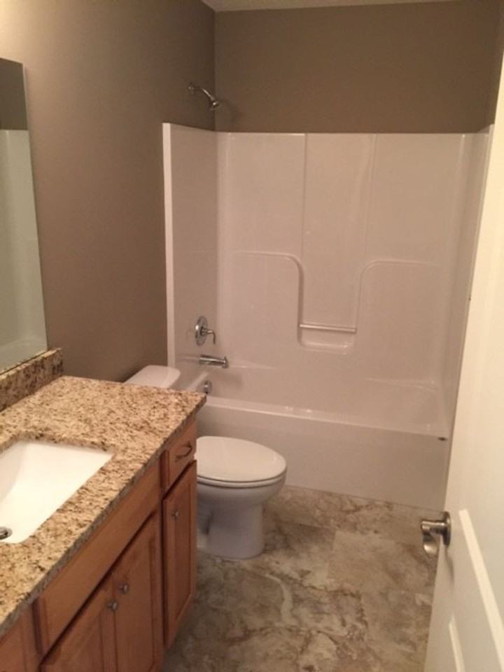 2998 Creekside Ct - Photo 2 of 22