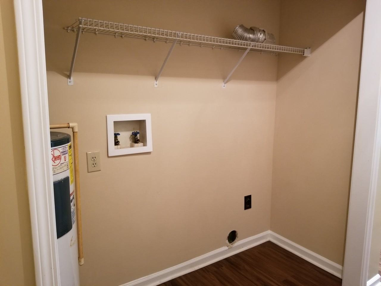 150 Wendy Ln - Photo 4 of 6