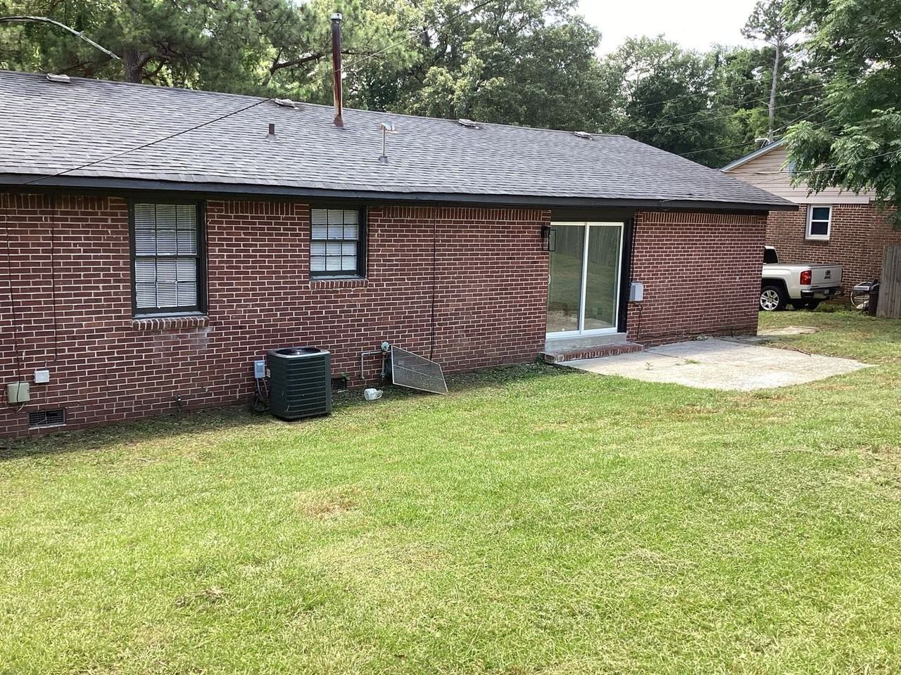 332 Waterford Dr - Photo 2 of 16