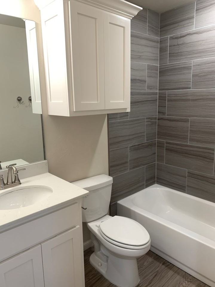 1317 Wade St - Photo 2 of 14