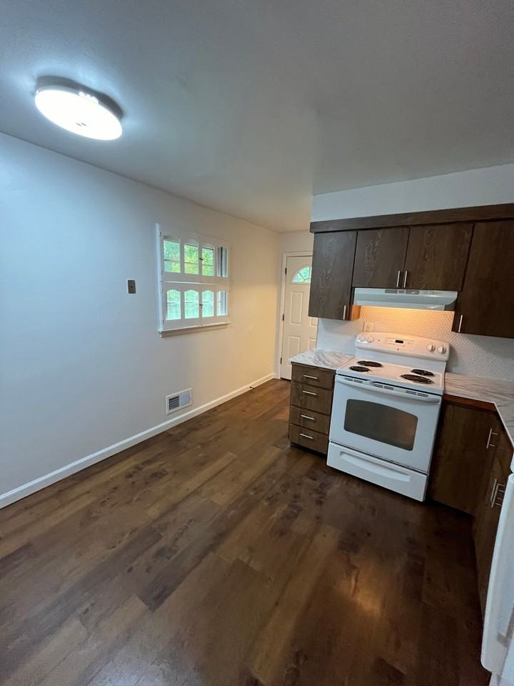 9 Morris Dr - Photo 7 of 15