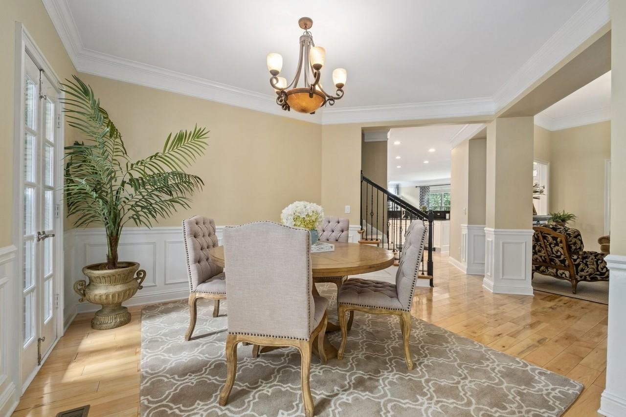 1015 Crimson Clover Dr - Photo 4 of 29