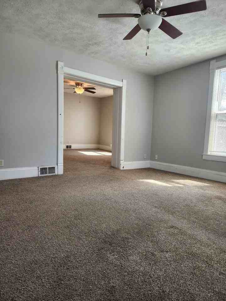 424 N 25th St - Photo 2 of 20