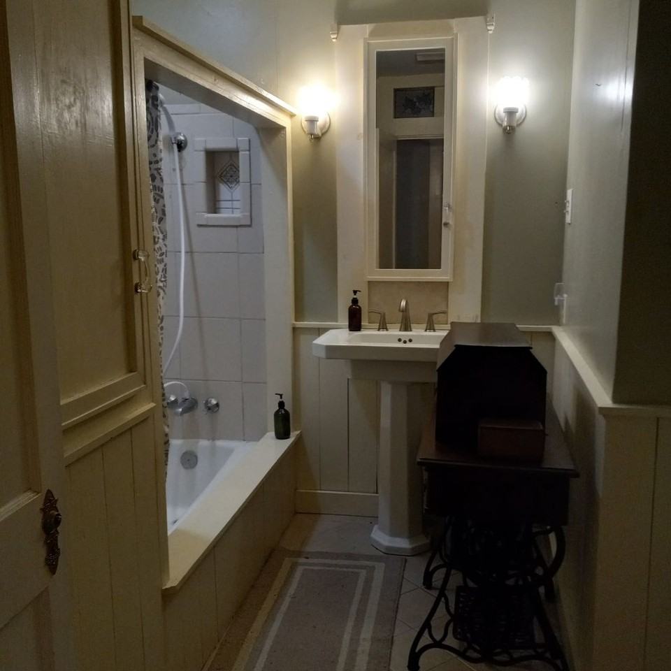 100 Ryan Street - Photo 4 of 9